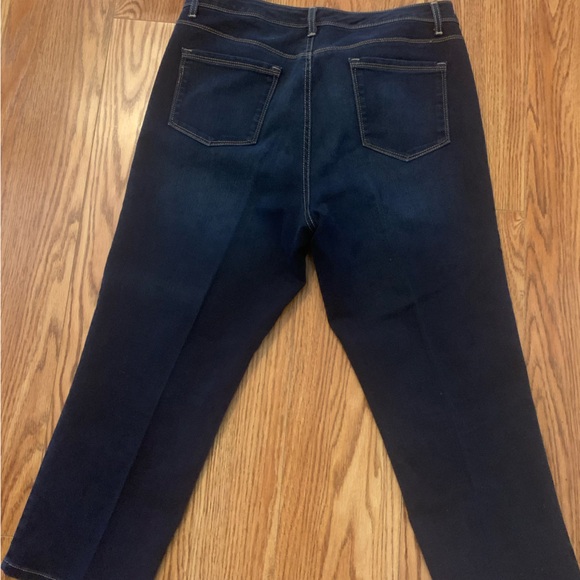 - Bandolino Selene Denim Capri Pant Mid Rise Cropped Jean size 14 - Picture 2 of 3